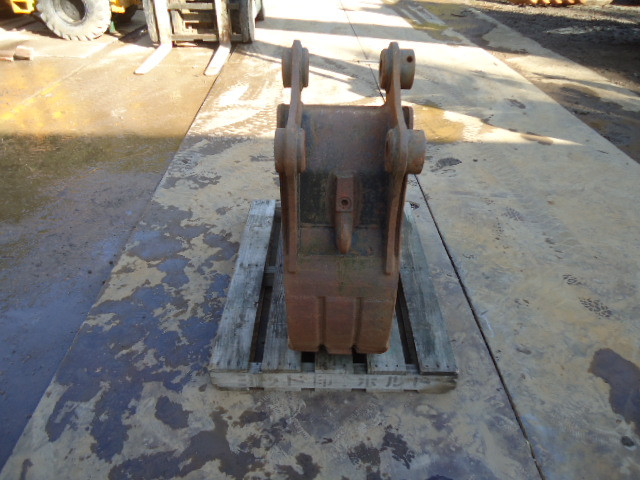 KOMATSU　/　PC03-1
