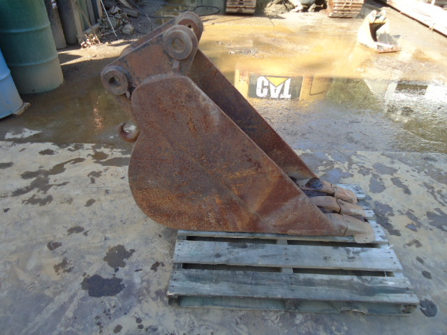KOMATSU　/　PC03-1