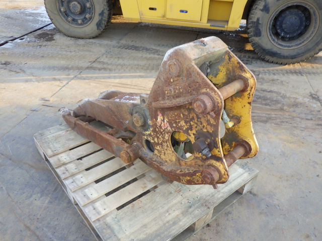 KOMATSU　/　PC03-1