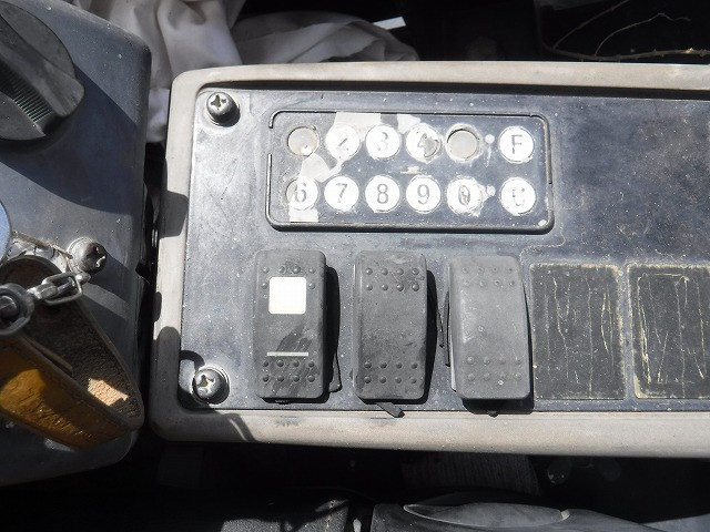 KOMATSU　/　PC03-1