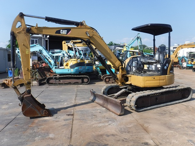 KOMATSU　/　PC03-1
