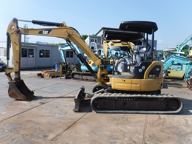 KOMATSU　/　PC03-1