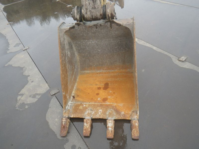 KOMATSU　/　PC03-1