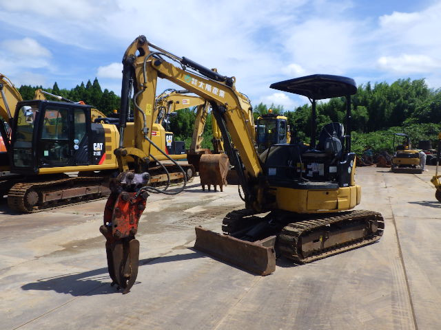 KOMATSU　/　PC03-1