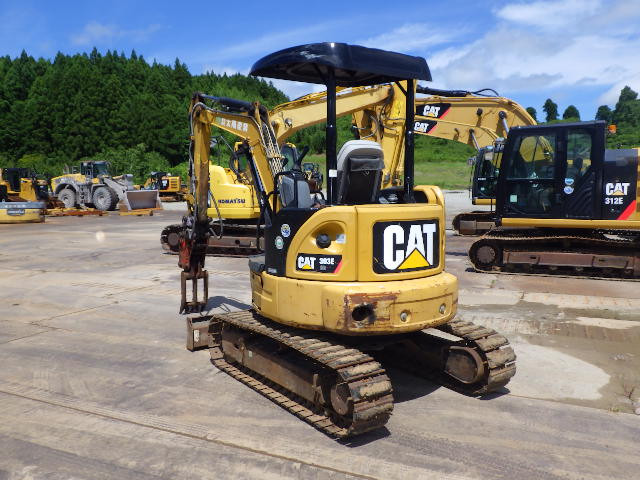 KOMATSU　/　PC03-1