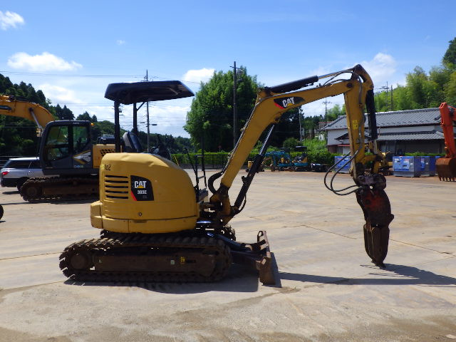 KOMATSU　/　PC03-1