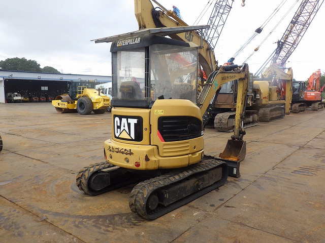 KOMATSU　/　PC03-1