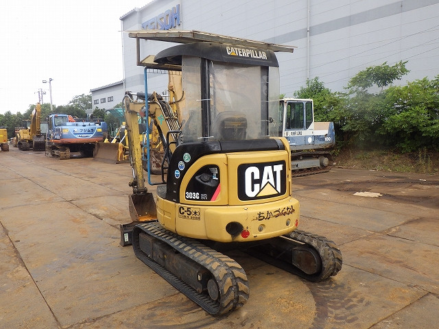 KOMATSU　/　PC03-1