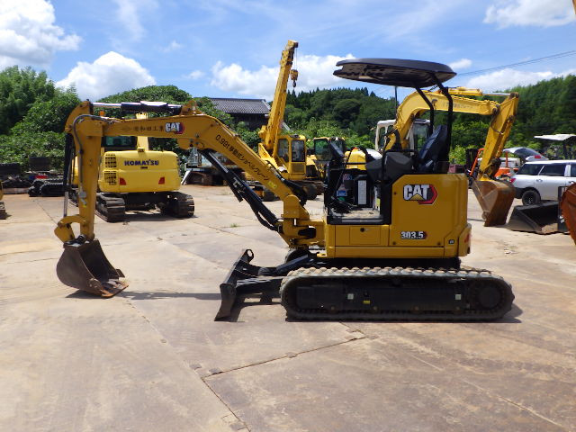 KOMATSU　/　PC03-1