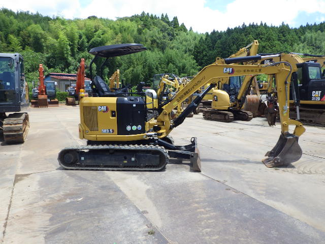 KOMATSU　/　PC03-1