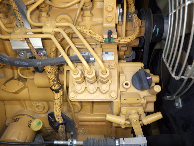 KOMATSU　/　PC03-1