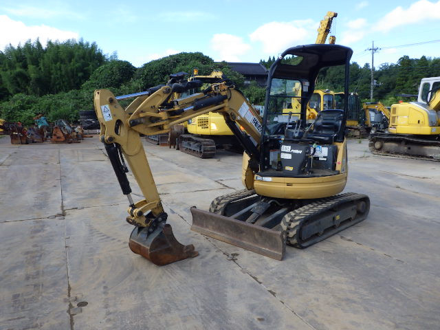 KOMATSU　/　PC03-1