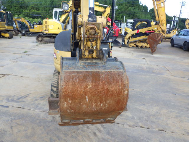 KOMATSU　/　PC03-1