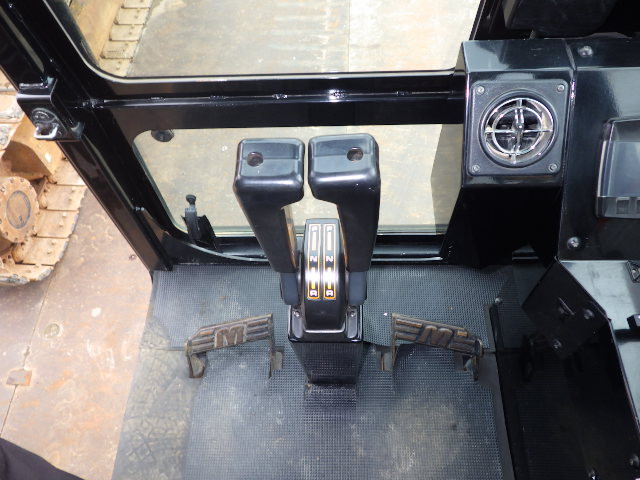 KOMATSU　/　PC03-1