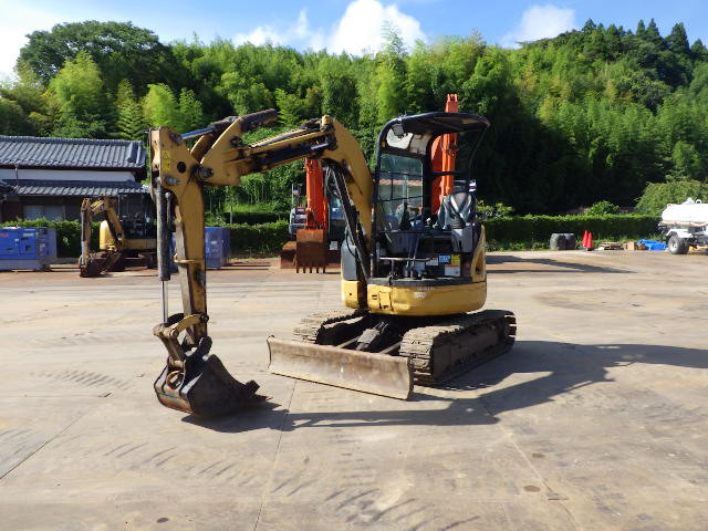 KOMATSU　/　PC03-1