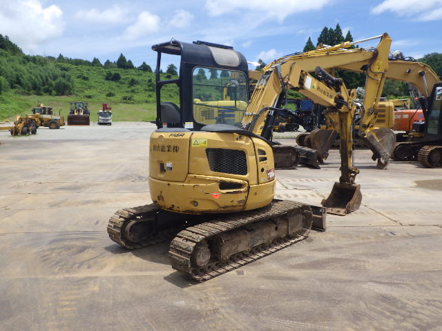 KOMATSU　/　PC03-1